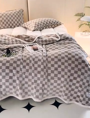 91家纺网 家纺一手货源 找家纺 肖恩毯业 2025新款兔毛绒方格款毛毯 方格-咖啡