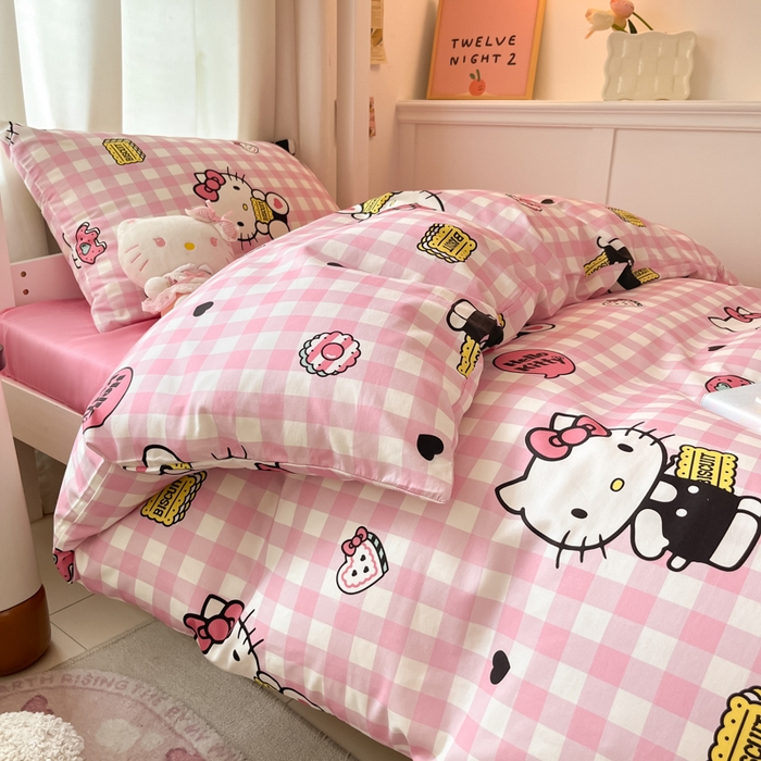 91家纺网 家纺一手货源 找家纺 桃子家居 2024新款三丽鸥授权纯棉少女印花系列学生三件套四件套 棉三丽鸥-饼干Kitty