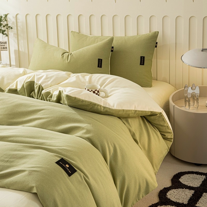 91家纺网 家纺一手货源 找家纺 涵宸家纺 2024新款原棉纯色织标磨毛单品及套件--被套 草绿+奶昔白