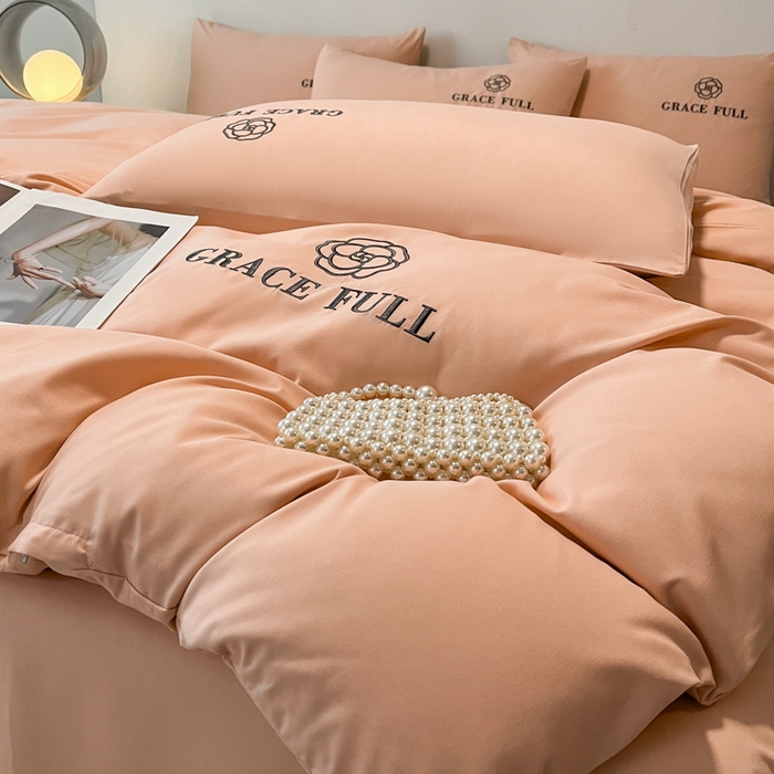 91家纺网 家纺一手货源 找家纺 伊梵居 2025新款梵克系列刺绣水洗棉磨毛四件套 梵花-香槟色