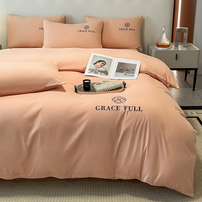 91家纺网 家纺一手货源 找家纺 伊梵居 2025新款梵克系列刺绣水洗棉磨毛四件套 梵花-香槟色