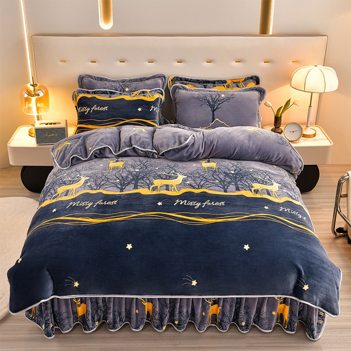 91家纺网 家纺一手货源 找家纺 馨梦缘 2025新款小包边款牛奶绒8.5斤高克重牛奶绒金雕绒床裙款四件套 发财鹿