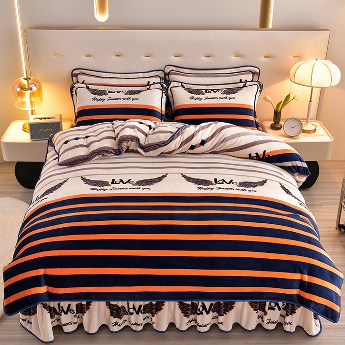 91家纺网 家纺一手货源 找家纺 馨梦缘 2025新款小包边款牛奶绒8.5斤高克重牛奶绒金雕绒床裙款四件套 裸婚时代