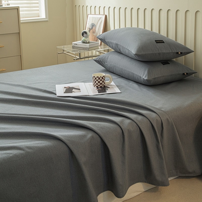 91家纺网 家纺一手货源 找家纺 涵宸家纺 2024新款原棉纯色织标磨毛单品及套件--枕套 单枕套-深灰