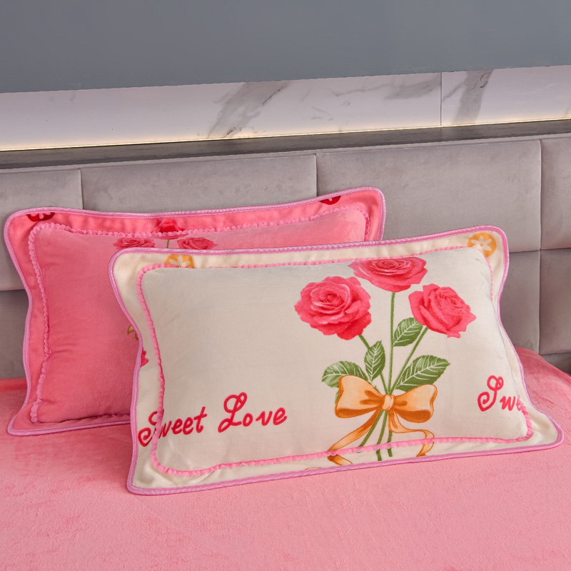 91家纺网 家纺一手货源 找家纺 锦铭源2025年7斤加厚印花牛奶绒四件套水晶法莱金貂绒床裙款粉玫瑰