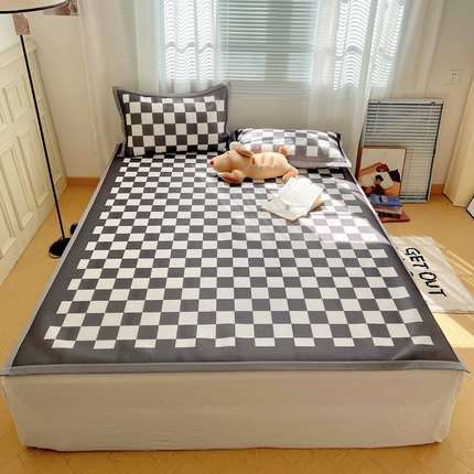 繁花 2024新款印花碳光牛奶丝凉席 棋盘格