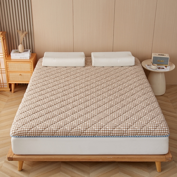 91家纺网 家纺一手货源 找家纺 迪乐妮 2024新款大床乳胶椰棕床垫（无印家居风）咖小格