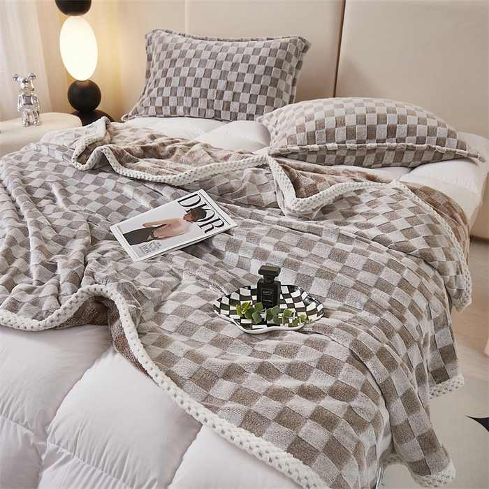 91家纺网 家纺一手货源 找家纺 肖恩毯业 2025新款兔毛绒方格款毛毯 方格-咖啡