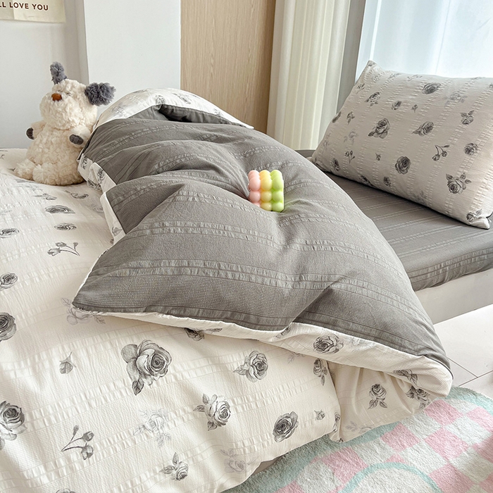 91家纺网 家纺一手货源 找家纺 安哆啦家纺 2024新款A类有氧泡泡纱云纱棉学生季宿舍床三四件套 黑玫瑰