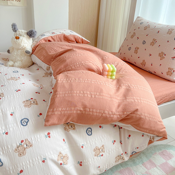 91家纺网 家纺一手货源 找家纺 安哆啦家纺 2024新款A类有氧泡泡纱云纱棉学生季宿舍床三四件套 采花熊