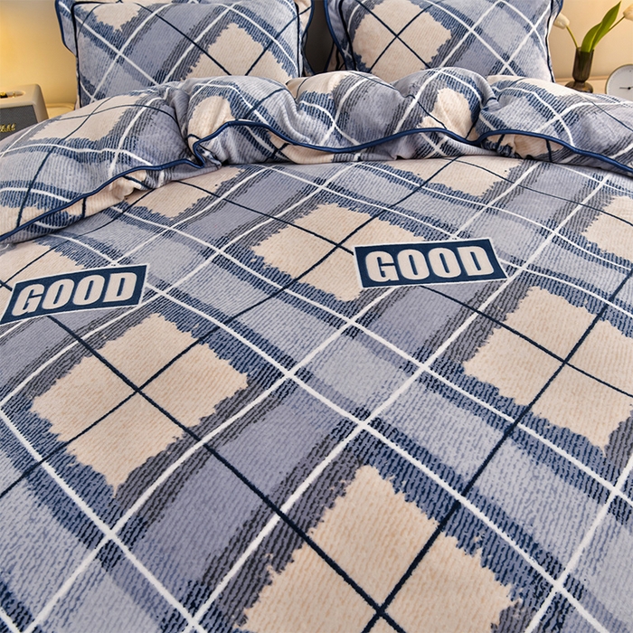 91家纺网 家纺一手货源 找家纺 馨梦缘 2025新款小包边款牛奶绒8.5斤高克重牛奶绒金雕绒床裙款四件套 英伦时尚