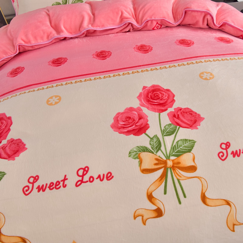 91家纺网 家纺一手货源 找家纺 锦铭源2025年7斤加厚印花牛奶绒四件套水晶法莱金貂绒床裙款粉玫瑰