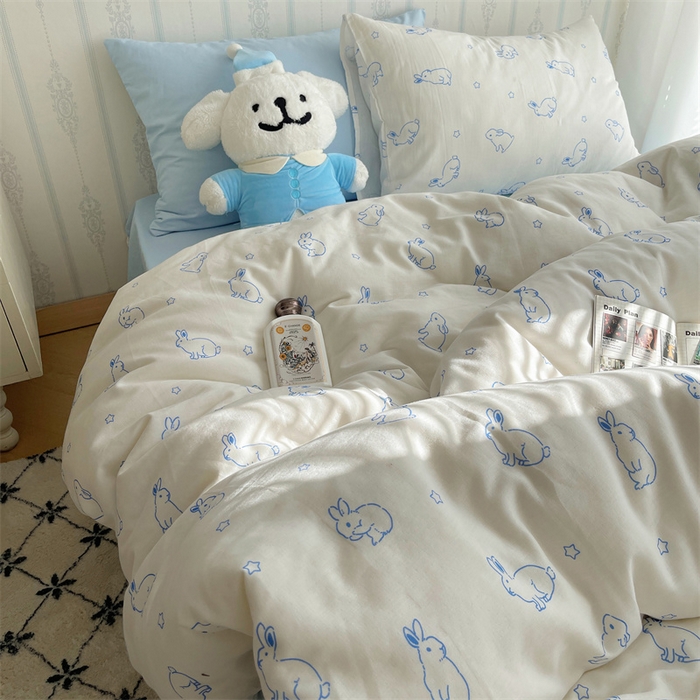 91家纺网 家纺一手货源 找家纺 繁花 2024新款印花水洗棉亲肤舒适卡通系列 蓝边兔