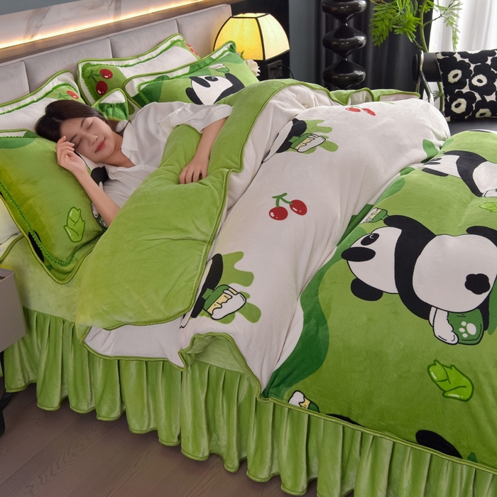 91家纺网 家纺一手货源 找家纺 锦铭源2025直播印花7斤牛奶绒金貂水晶法莱珊瑚绒四件套床裙款快乐熊猫