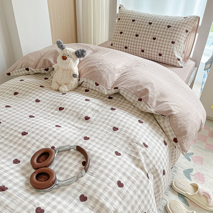 91家纺网 家纺一手货源 找家纺 安哆啦家纺 2024新款A类有氧泡泡纱云纱棉学生季宿舍床三四件套 怦然心动