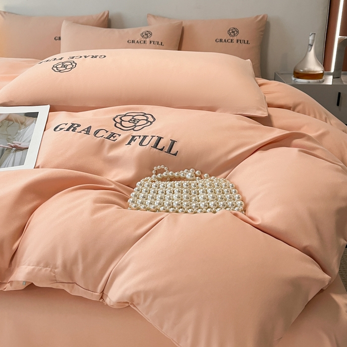 91家纺网 家纺一手货源 找家纺 伊梵居 2025新款梵克系列刺绣水洗棉磨毛四件套 梵花-香槟色