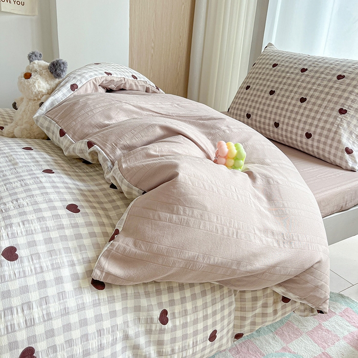 91家纺网 家纺一手货源 找家纺 安哆啦家纺 2024新款A类有氧泡泡纱云纱棉学生季宿舍床三四件套 怦然心动