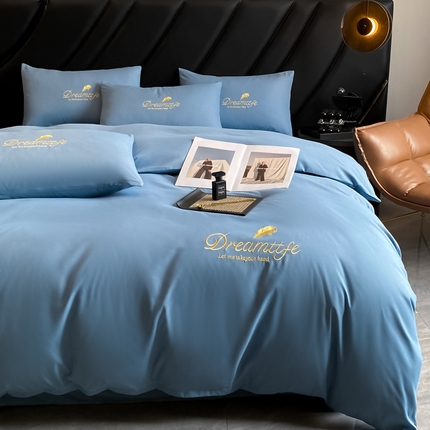 91家纺网 家纺一手货源 找家纺 伊梵居 2025新款梦羽系列刺绣水洗棉磨毛四件套 梦羽-雾霾蓝