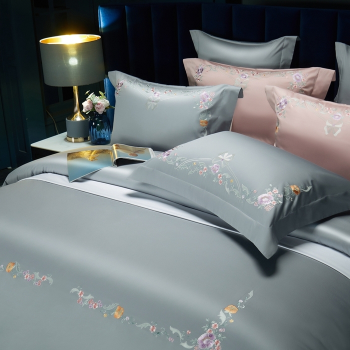 91家纺网 家纺一手货源 找家纺 美娘阁2025新款双股长绒棉居家款四件套 花与爱丽丝-高级灰