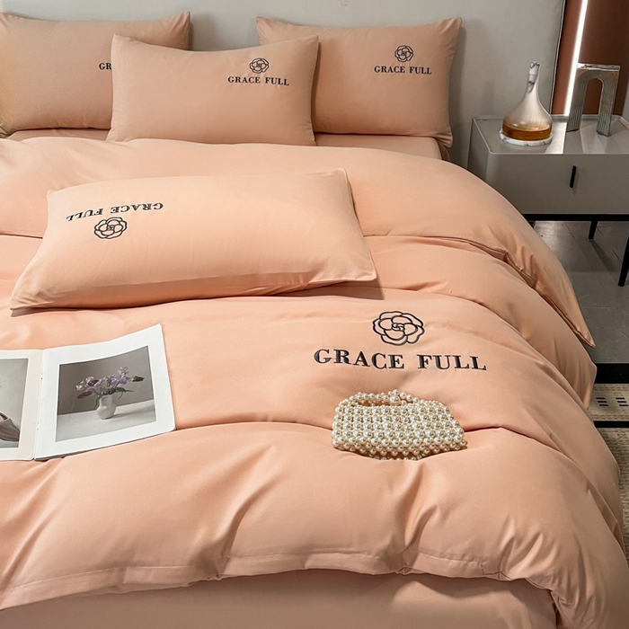 91家纺网 家纺一手货源 找家纺 伊梵居 2025新款梵克系列刺绣水洗棉磨毛四件套 梵花-香槟色