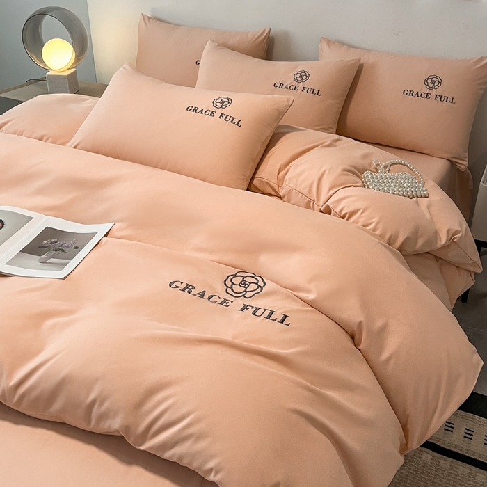 91家纺网 家纺一手货源 找家纺 伊梵居 2025新款梵克系列刺绣水洗棉磨毛四件套 梵花-香槟色