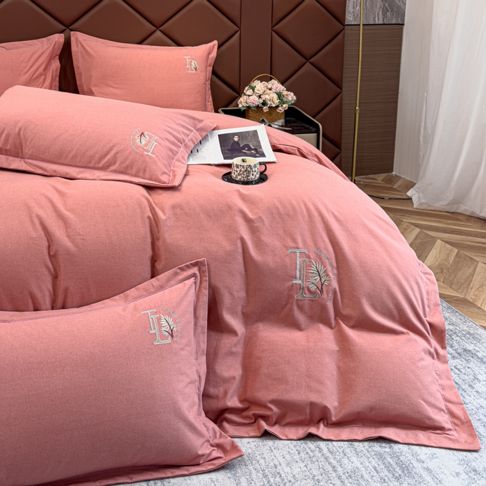 91家纺网 家纺一手货源 找家纺 U品汇 2024新品生态加厚长绒棉纯棉绣花全棉磨毛刺绣四件套宽边款直播 漫步梧桐-胭脂红