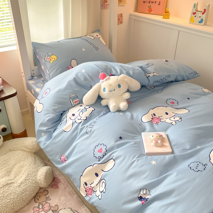 91家纺网 家纺一手货源 找家纺 2024新款三丽鸥授权全棉少女印花系列学生三件套四件套 棉三丽鸥-牛奶玉桂狗