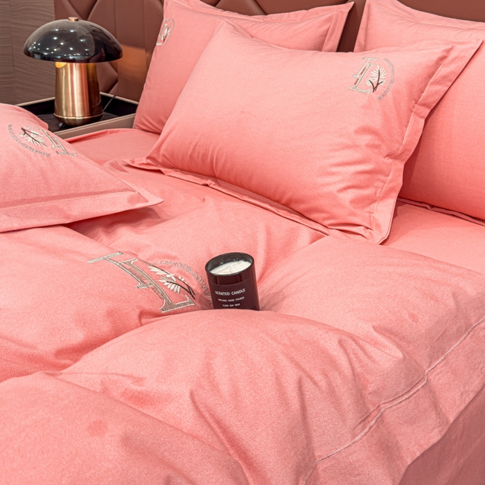 91家纺网 家纺一手货源 找家纺 U品汇 2024新品生态加厚长绒棉纯棉绣花全棉磨毛刺绣四件套宽边款直播 漫步梧桐-粉玉