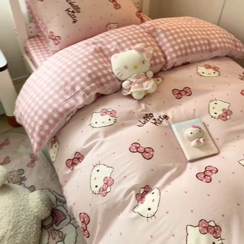 91家纺网 家纺一手货源 找家纺 2024新款三丽鸥授权全棉少女印花系列学生三件套四件套 棉三丽鸥-蝴蝶结kitty