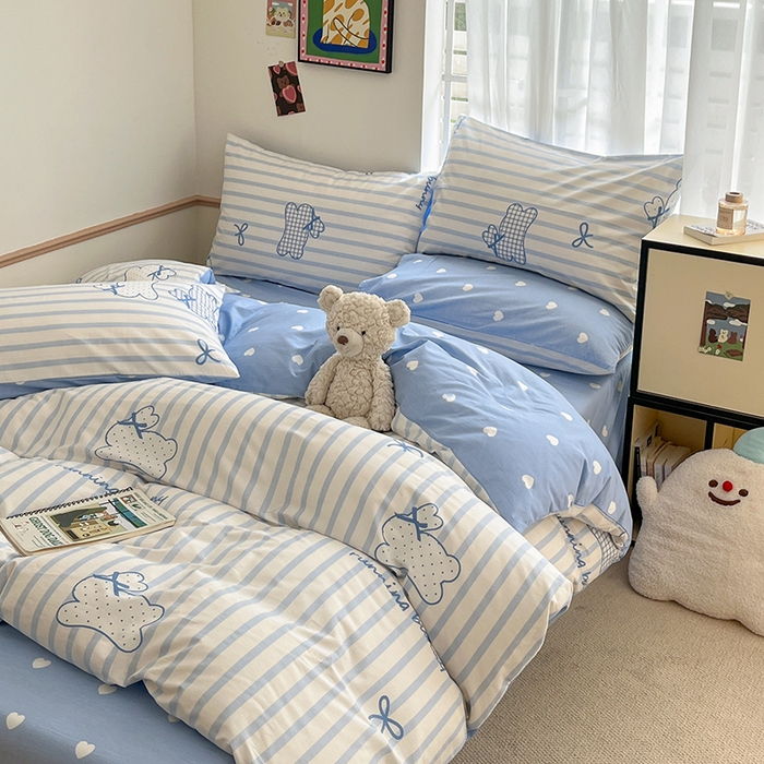 91家纺网 家纺一手货源 找家纺 桃子家居  2024新款纯棉小清新卡通少女13372系列四件套 棉-蓝条可爱兔