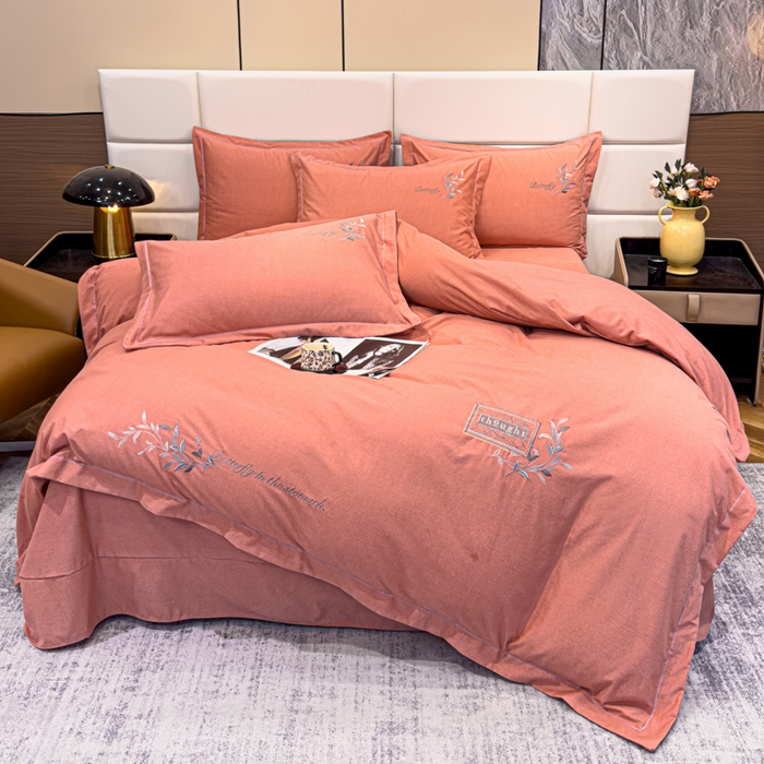 91家纺网 家纺一手货源 找家纺 U品汇 2024新品生态加厚长绒棉纯棉绣花全棉磨毛刺绣四件套宽边款直播 一叶知秋-胭脂红