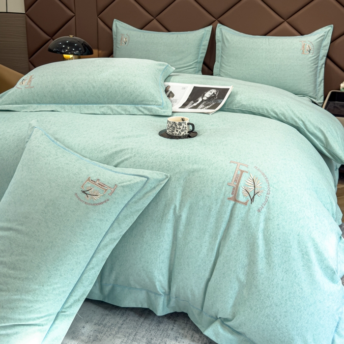 91家纺网 家纺一手货源 找家纺 U品汇 2024新品生态加厚长绒棉纯棉绣花全棉磨毛刺绣四件套宽边款直播 漫步梧桐-浅绿