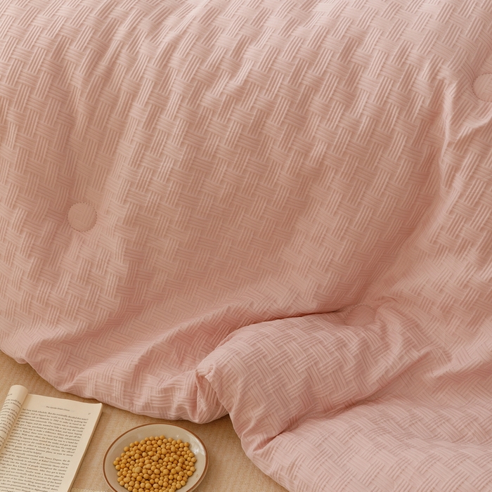 91家纺网 家纺一手货源 找家纺 卡派 2024新款水洗华夫格大豆纤维被玉色