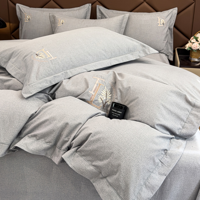 91家纺网 家纺一手货源 找家纺 U品汇 2024新品生态加厚长绒棉纯棉绣花全棉磨毛刺绣四件套宽边款直播 漫步梧桐-灰
