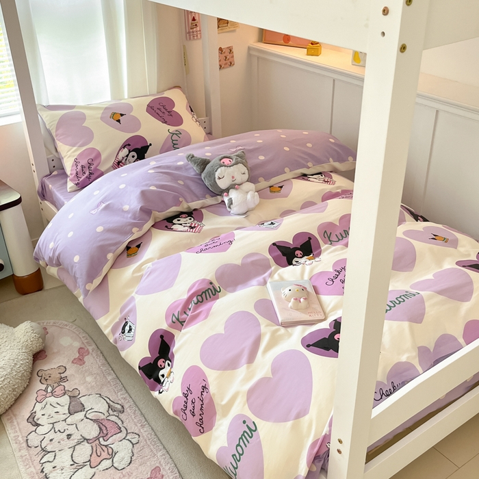 91家纺网 家纺一手货源 找家纺 2024新款三丽鸥授权全棉少女印花系列学生三件套四件套 棉三丽鸥-紫爱心库洛米