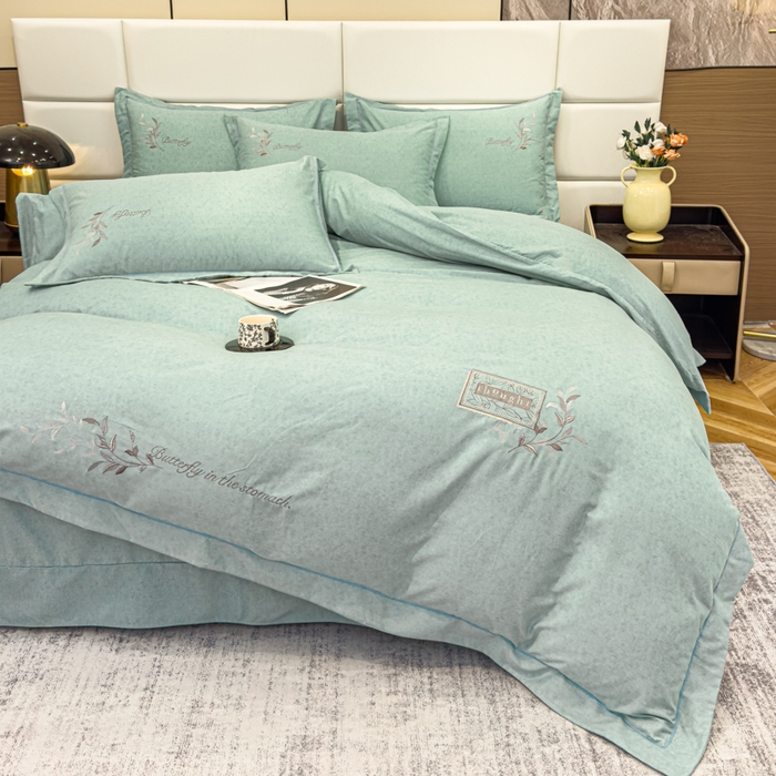 91家纺网 家纺一手货源 找家纺 U品汇 2024新品生态加厚长绒棉纯棉绣花全棉磨毛刺绣四件套宽边款直播 一叶知秋-浅绿