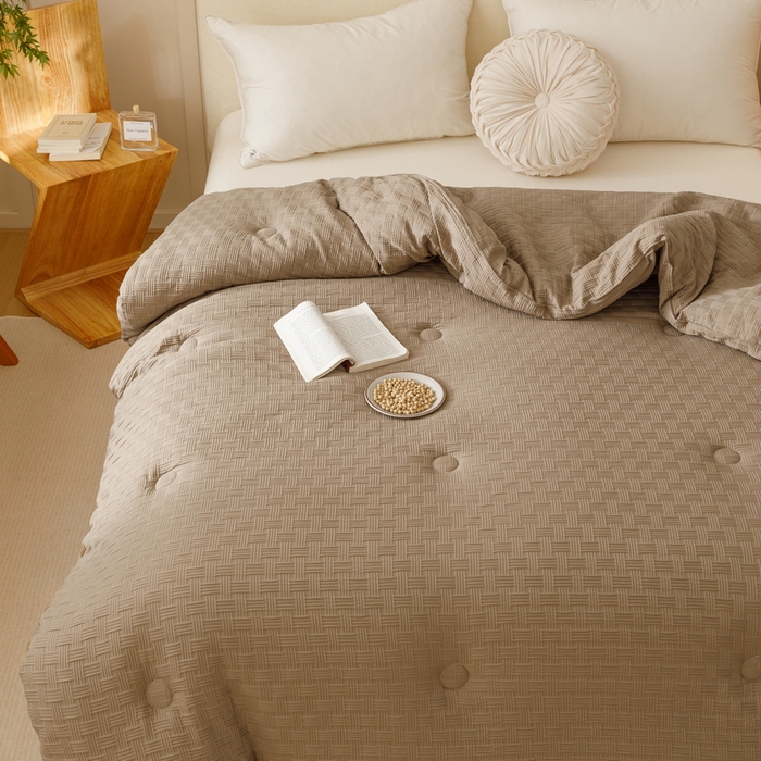 91家纺网 家纺一手货源 找家纺 迪乐妮家居 2024新款水洗华夫格大豆纤维被 卡其