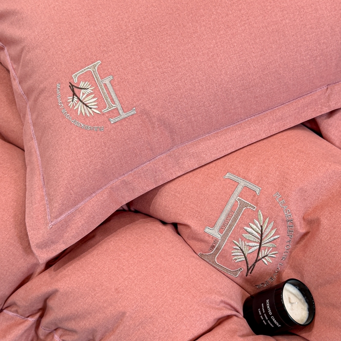 91家纺网 家纺一手货源 找家纺 U品汇 2024新品生态加厚长绒棉纯棉绣花全棉磨毛刺绣四件套宽边款直播 漫步梧桐-胭脂红