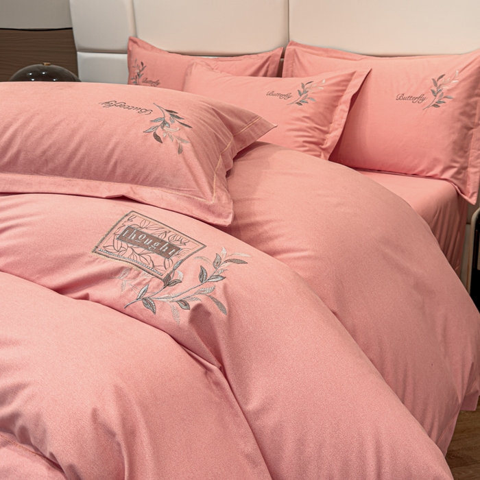 91家纺网 家纺一手货源 找家纺 U品汇 2024新品生态加厚长绒棉纯棉绣花全棉磨毛刺绣四件套宽边款直播 一叶知秋-粉玉