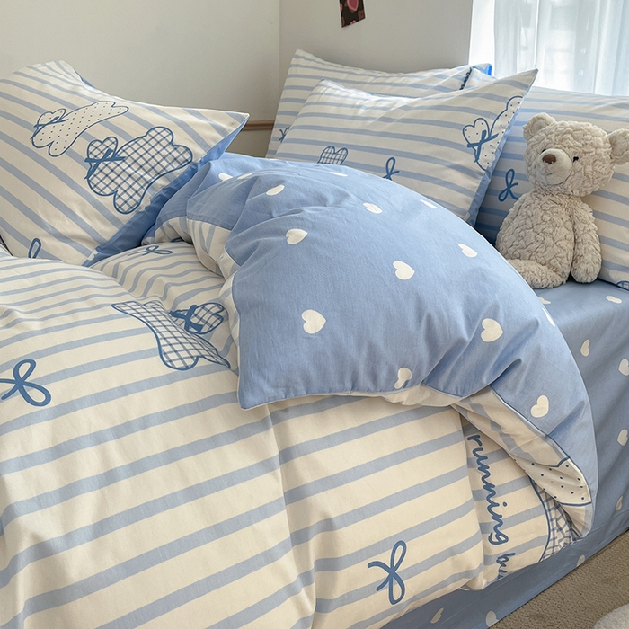 91家纺网 家纺一手货源 找家纺 桃子家居  2024新款纯棉小清新卡通少女13372系列四件套 棉-蓝条可爱兔