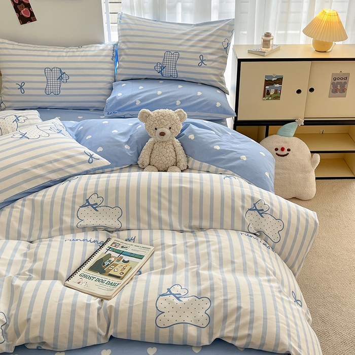91家纺网 家纺一手货源 找家纺 桃子家居  2024新款纯棉小清新卡通少女13372系列四件套 棉-蓝条可爱兔