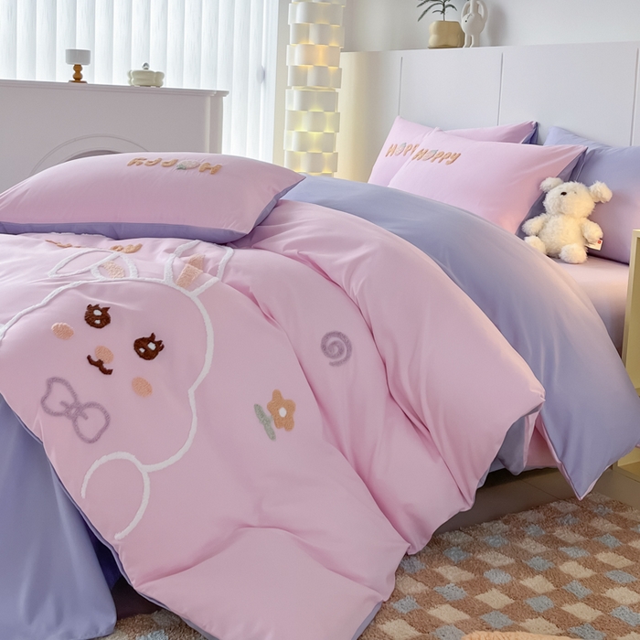 91家纺网 家纺一手货源 找家纺 言熙居家纺 2024新款加厚磨毛110克亲肤棉四件套 樱花粉+灰紫