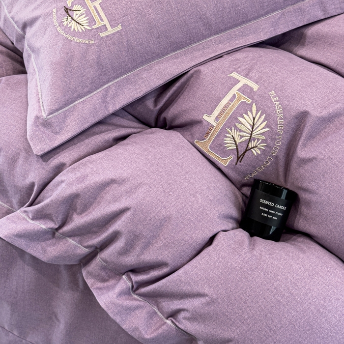 91家纺网 家纺一手货源 找家纺 U品汇 2024新品生态加厚长绒棉纯棉绣花全棉磨毛刺绣四件套宽边款直播 漫步梧桐-紫