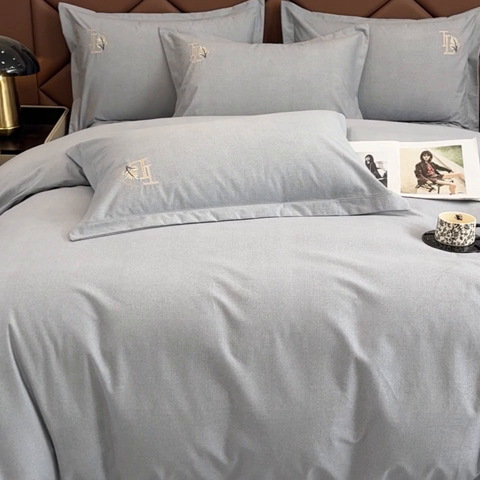 91家纺网 家纺一手货源 找家纺 U品汇 2024新品生态加厚长绒棉纯棉绣花全棉磨毛刺绣四件套宽边款直播 漫步梧桐-灰