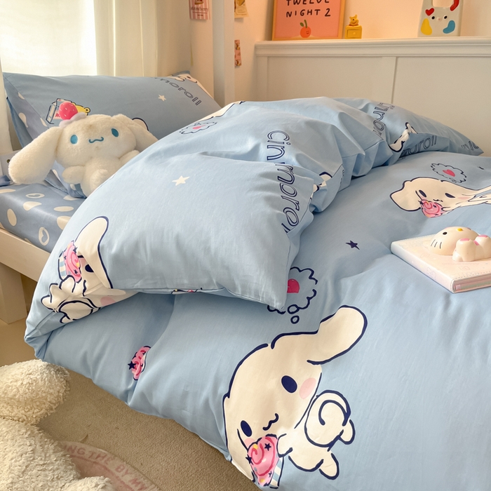 91家纺网 家纺一手货源 找家纺 2024新款三丽鸥授权全棉少女印花系列学生三件套四件套 棉三丽鸥-牛奶玉桂狗