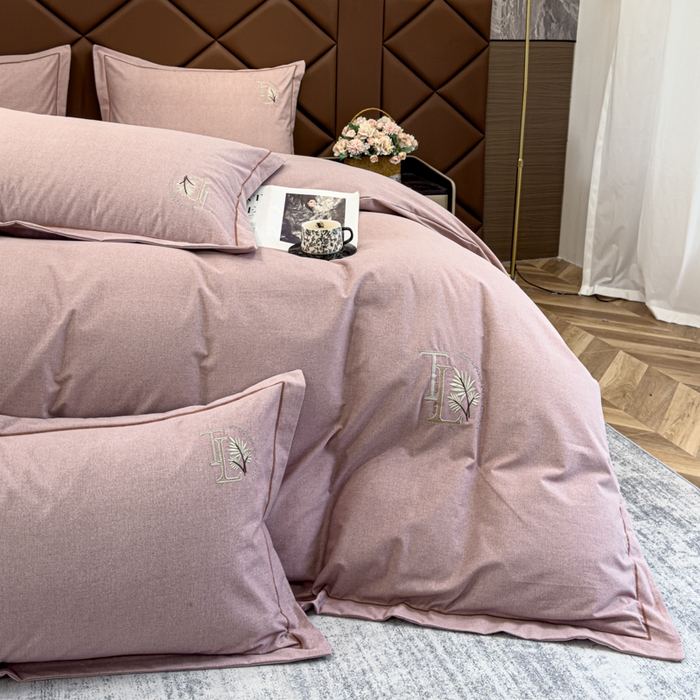 91家纺网 家纺一手货源 找家纺 U品汇 2024新品生态加厚长绒棉纯棉绣花全棉磨毛刺绣四件套宽边款直播 漫步梧桐-红棕