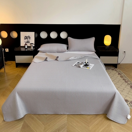 91家纺网 家纺一手货源 找家纺 （总）2025新款纯棉素色大床款夹棉床笠床盖--床盖