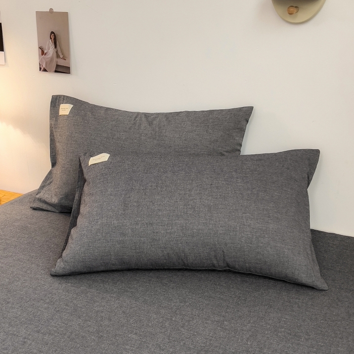 91家纺网 家纺一手货源 找家纺 2024新款无印风水洗棉亲肤简约学生三件套 低调灰