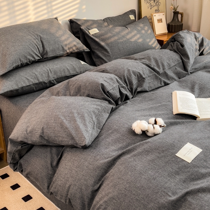 91家纺网 家纺一手货源 找家纺 2024新款无印风水洗棉亲肤简约学生三件套 低调灰