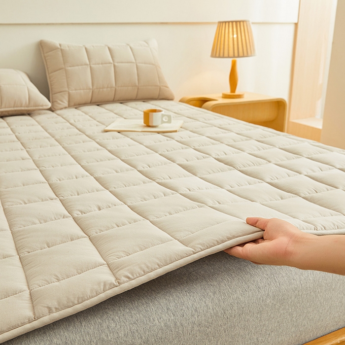 91家纺网 家纺一手货源 找家纺 3C 2024新款亲肤全棉加厚双面床护垫 卡其